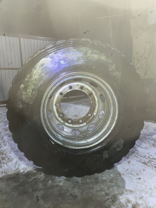 Грузовая Шина б/у с диском