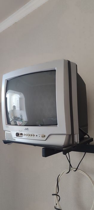 Продам телевизор цветной jvc