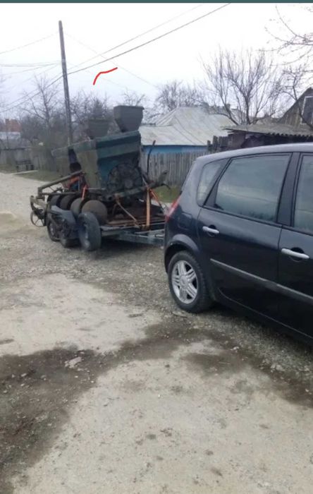Vand masina semanat plantat cartofi pe 4 randuri cu fertilizare