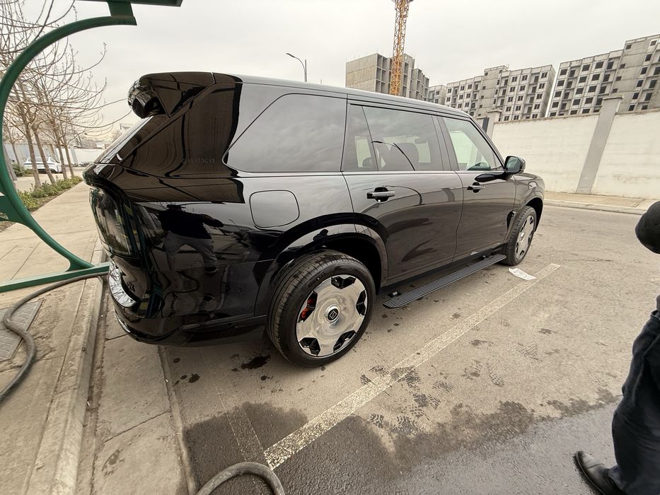 Zeekr 9X Ultra 70 kWt с доплнительными опциями. В наличии.