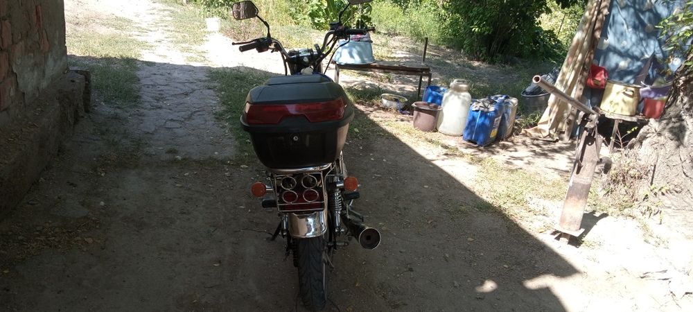 Продам мотик  на ходу