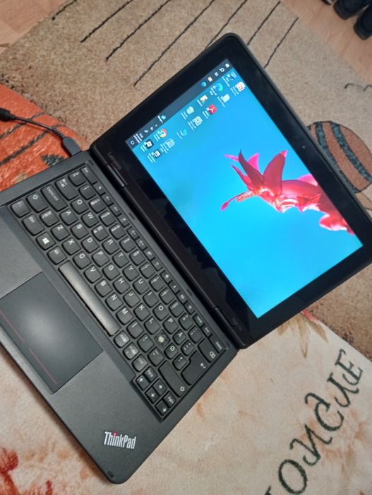 Lenovo Yoga 11e 2-în-1 touchscreen – Windows 10 Pro
