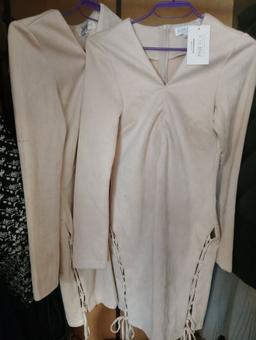 Еднакви роклички