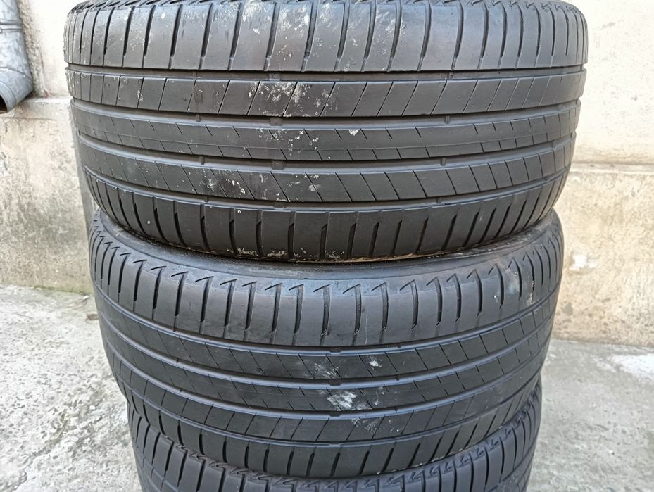 Set anvelope Bridgestone 245 40 R19