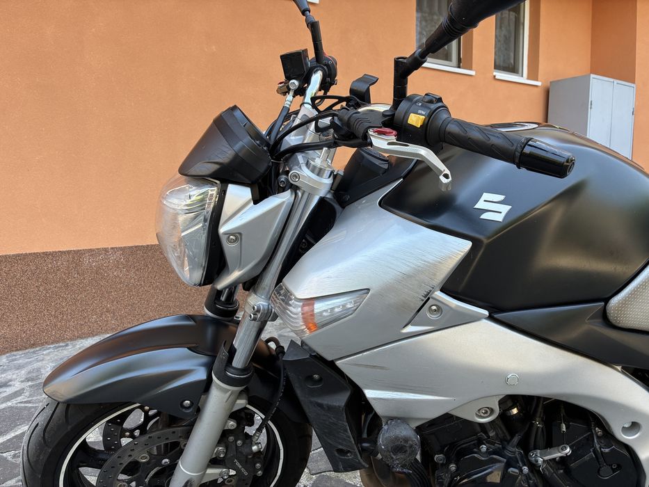 Suzuki GSR600 2007
