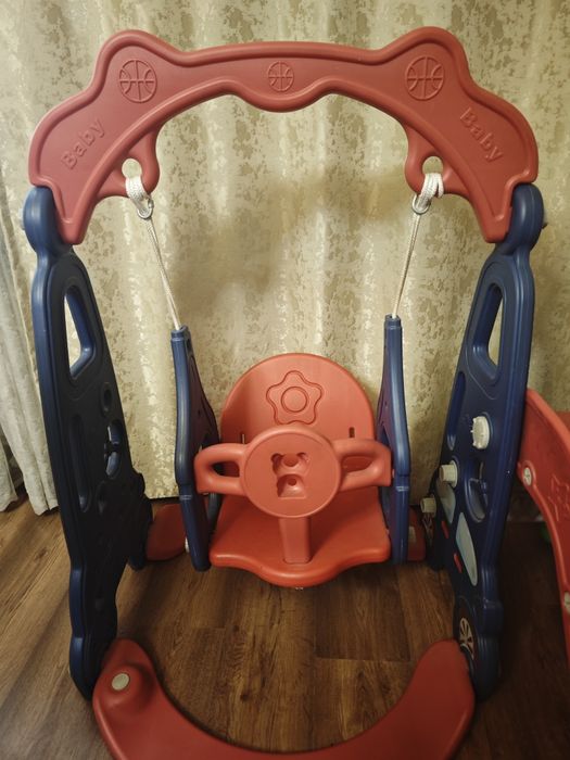 Детская качель и горка