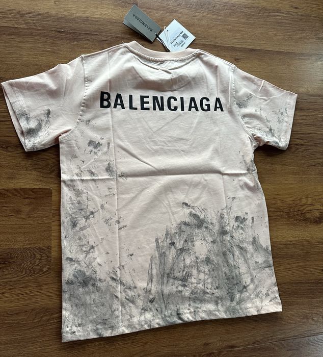 Мъжка,памучна тениска Balenciaga с голям надпис на гърба