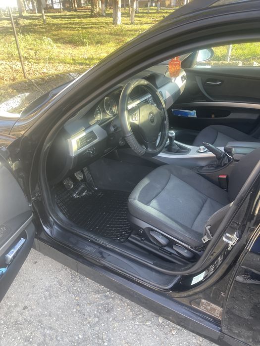 Vand sa schimb cu dacia lodgy