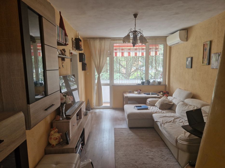 Продава се Двустаен апартамент в Асеновград - 63 кв.м за 688 €/кв.м - Снимка #1