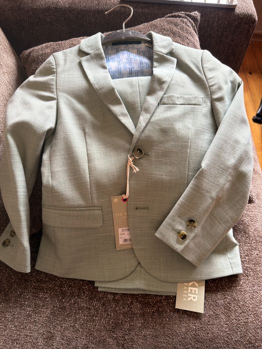 Детски костюм, сако и панталон 116 размер, Ted baker