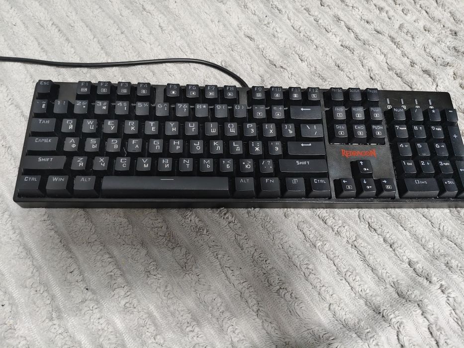 Продам механическую клавиатуру