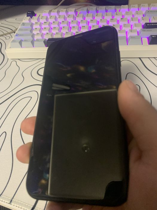 Продам айфон хр