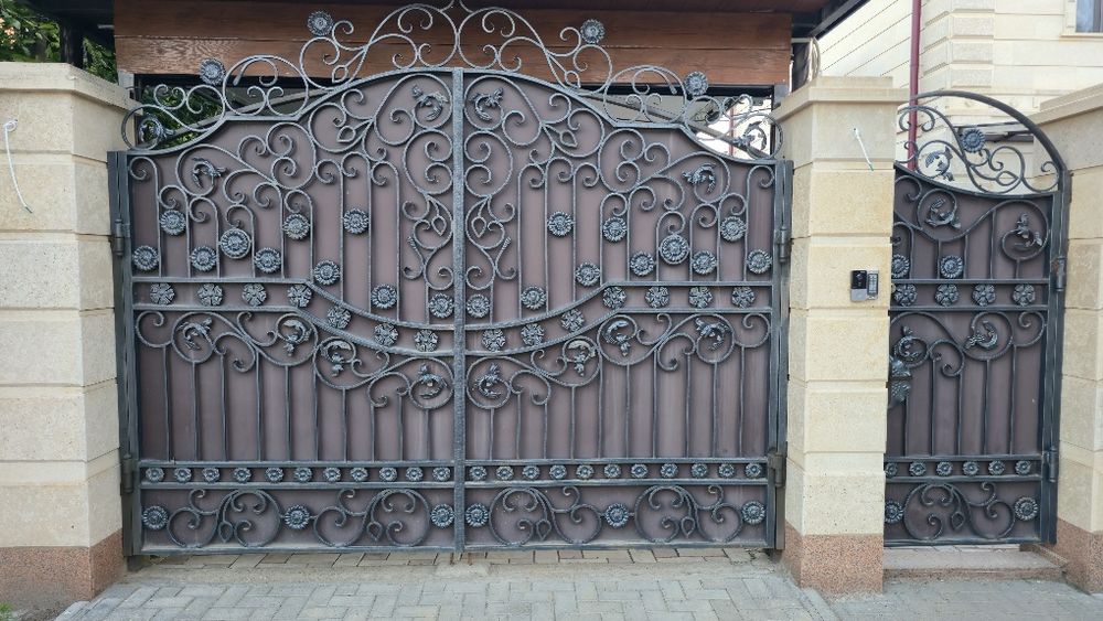 Продаются эксклюзивные распашные ворота