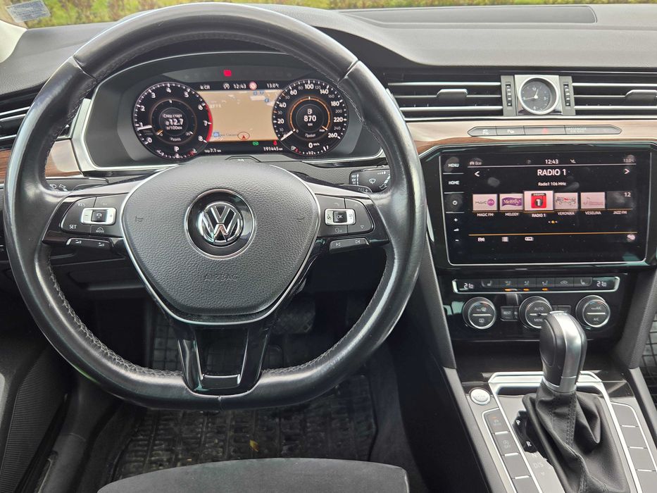 VW Passat B8 комби, 2018 г., 2.0 бензин TSI, Full LED, DSG автоматик