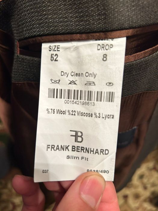 Костюм от фирмы  "FRANK BERNARD"