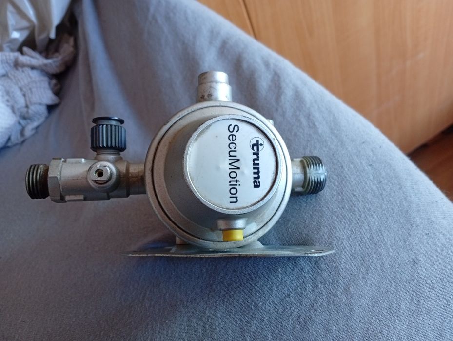 Продавам Truma mono control
