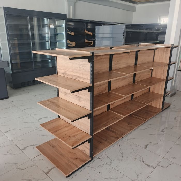 Stelaj. Prilavka poʻlka vitrina