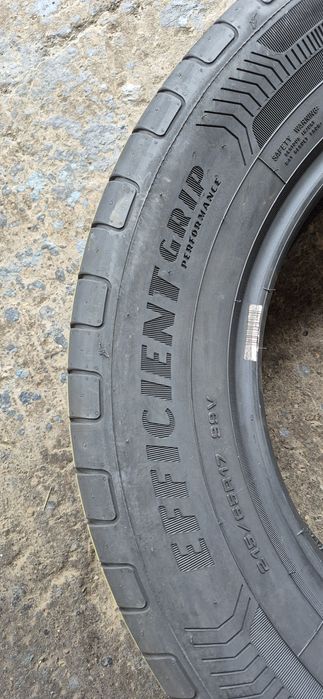 2 anvelope vara ca noi Goodyear 215/65/17.Pretul este pe bucata.