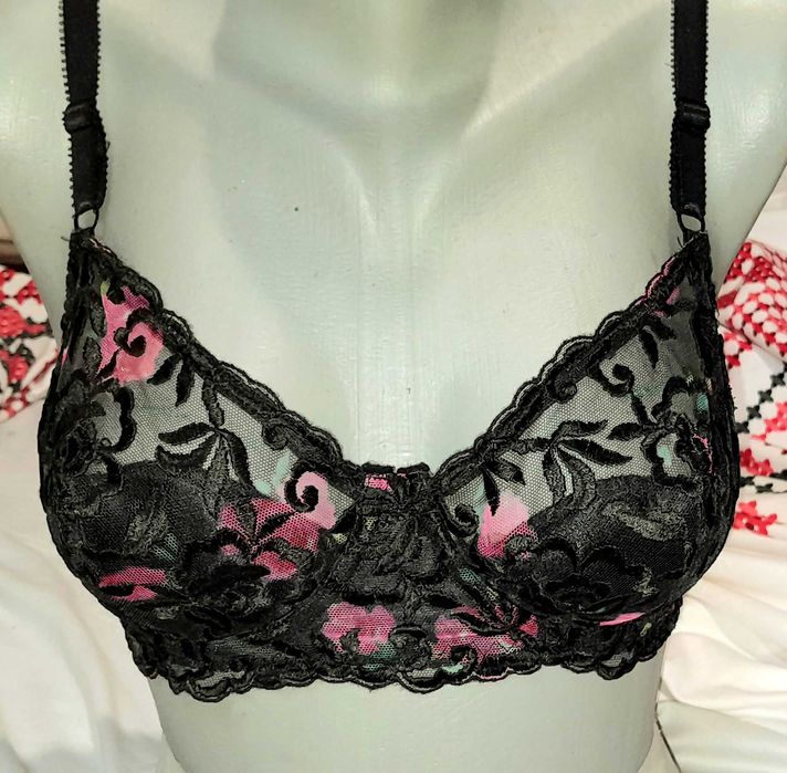 Сутиени:YvesSaintLaurent,Palmers, Triumph...