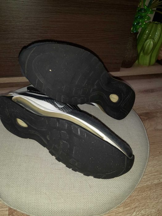 Маратонк  Nike Air Maks 39 номер