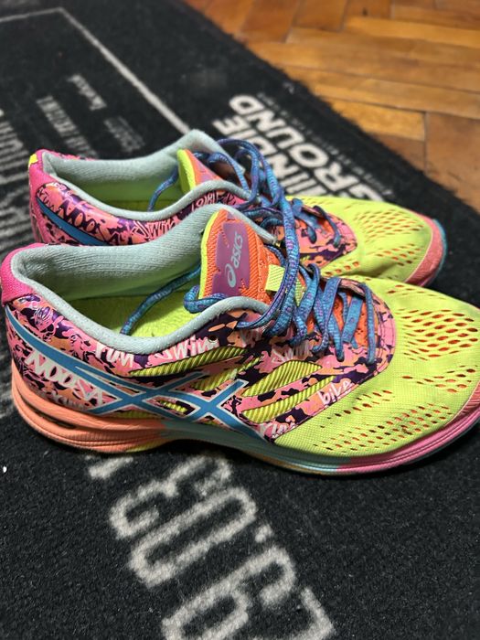 Маратонки на Asics 36номер