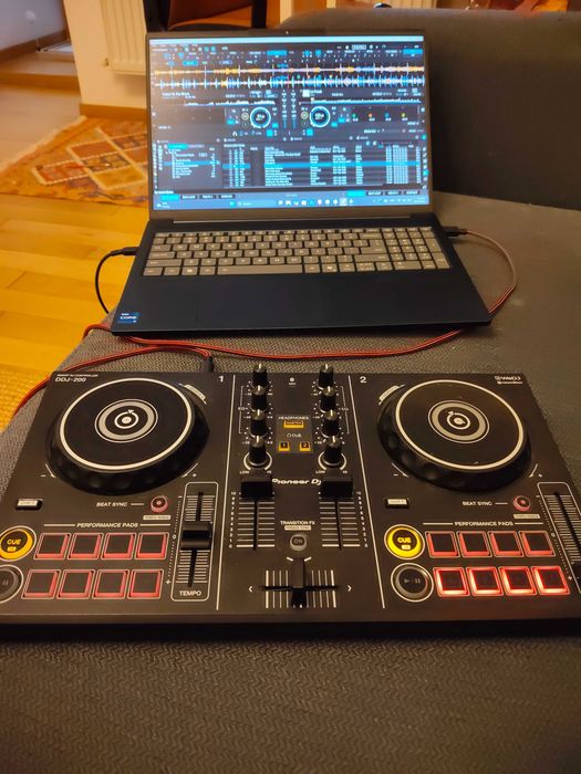 PACHET | BUNDLE Controller MIDI Smart Pioneer DDJ-200 cu Bluetooth + Akai LPK25 + APC Key25