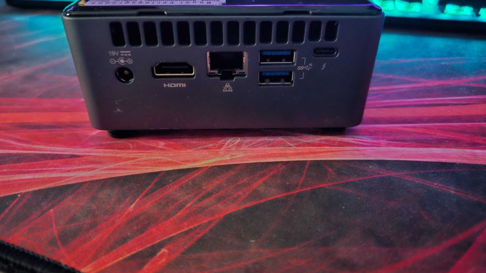 Mini PC Intel NUC8 i5-8259U