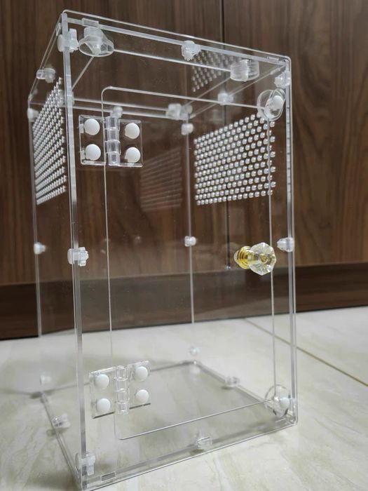 Акрилен терариум 15 х 15 х 25 см