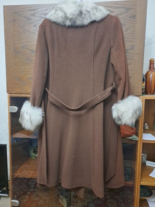 Продаётся новое Австрийской пальто размер 50