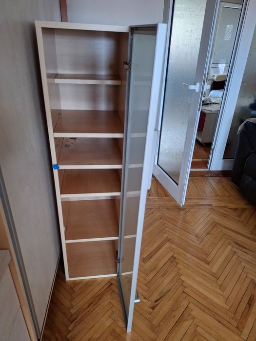 Vitrine fâcute la comandâ pretul pe bucatā