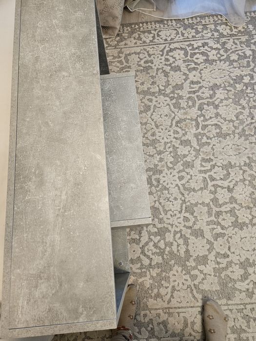 Masuta de cafea gri-ciment