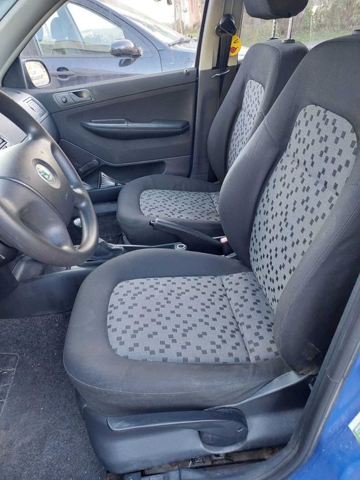 Vand SKODA FABIA an fabricatie  2006 ,radiata pentru piese !!