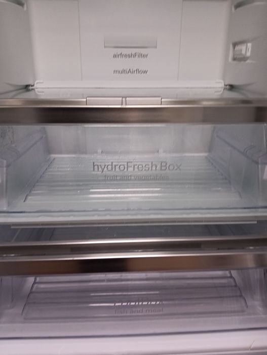 Иноксов комбиниран хладилник с фризер Сименс Siemens 2 години гаранция