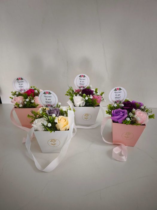 Луксозна кутия със сапунени рози