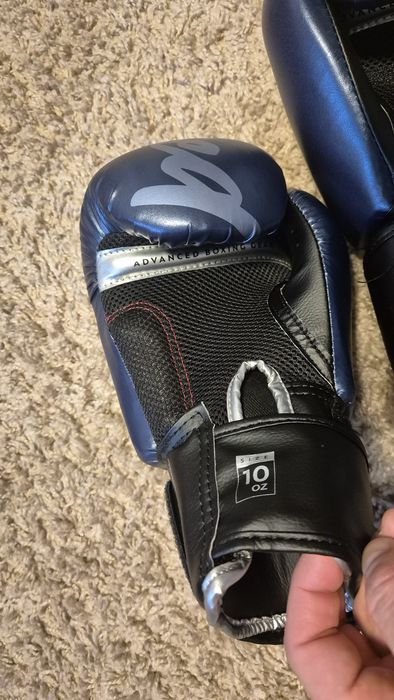 Vand manusi box / kick boxing noi cu tot cu fase elastice