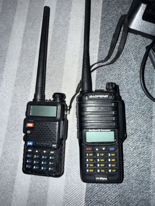 Комплект раций Baofeng UV-5R и UV-9R Plus + зарядки и тангента