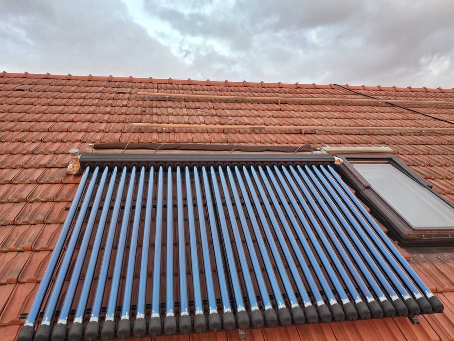 Panou solar termic  presurizat  cu 30 tuburi Westech,complet