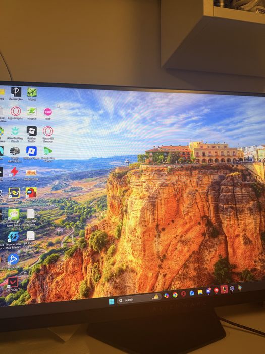 Monitor 360HZ Alienware AW2724HF