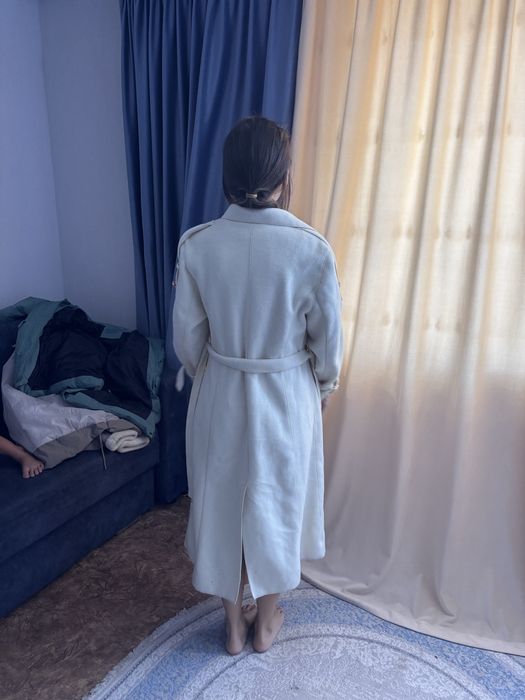 Продам пальто и куртки