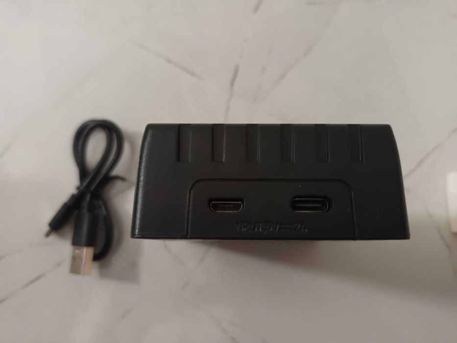 Зарядно за презареждащи батерии, зареждачка, НОВО, 1.5V, АА, ААА