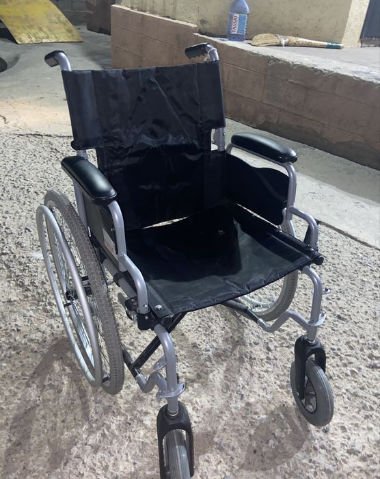 Продаю коляску за 18 к