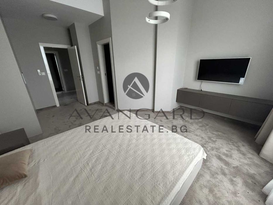 Продава се Четиристаен апартамент в Пловдив, Христо Смирненски - 194 кв.м за 1547 €/кв.м - Снимка #8