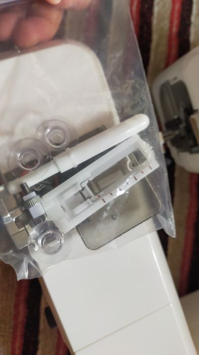 Продаём швейную машинку janome 1320N