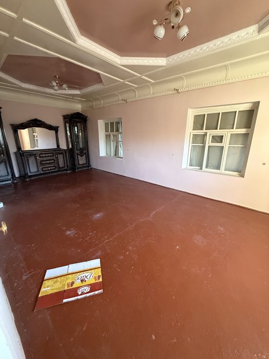 10 сотих 8 хона ховли сотилади!!!