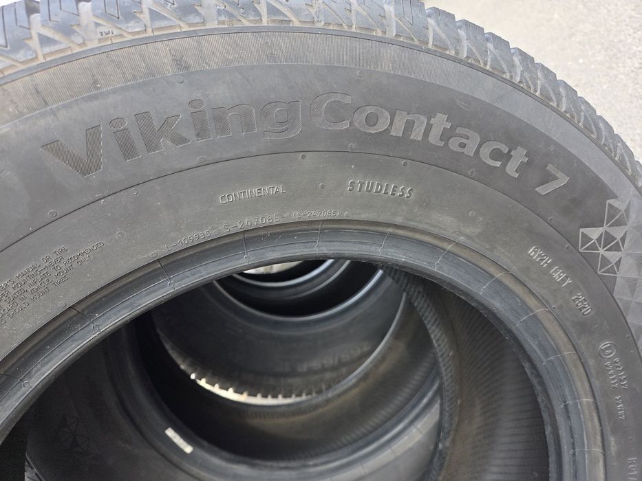 Зимняя резина Continental 265/65/17