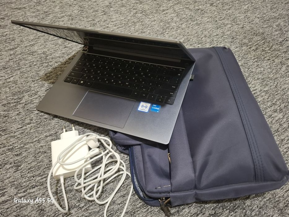 Noutbook--Huawei (yangi holatda)