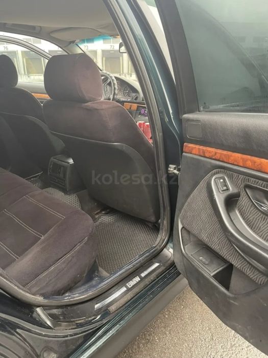 Продам BMW  528i