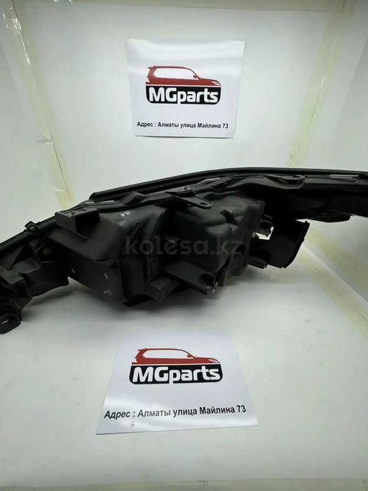 Фара б/у оригинал от Lexus LX-570