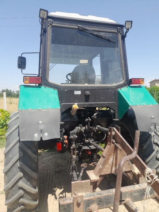 Belarus 80 traktor sotiladi