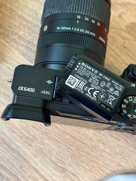 Sony a6400 + обектив, батерии и филтри
